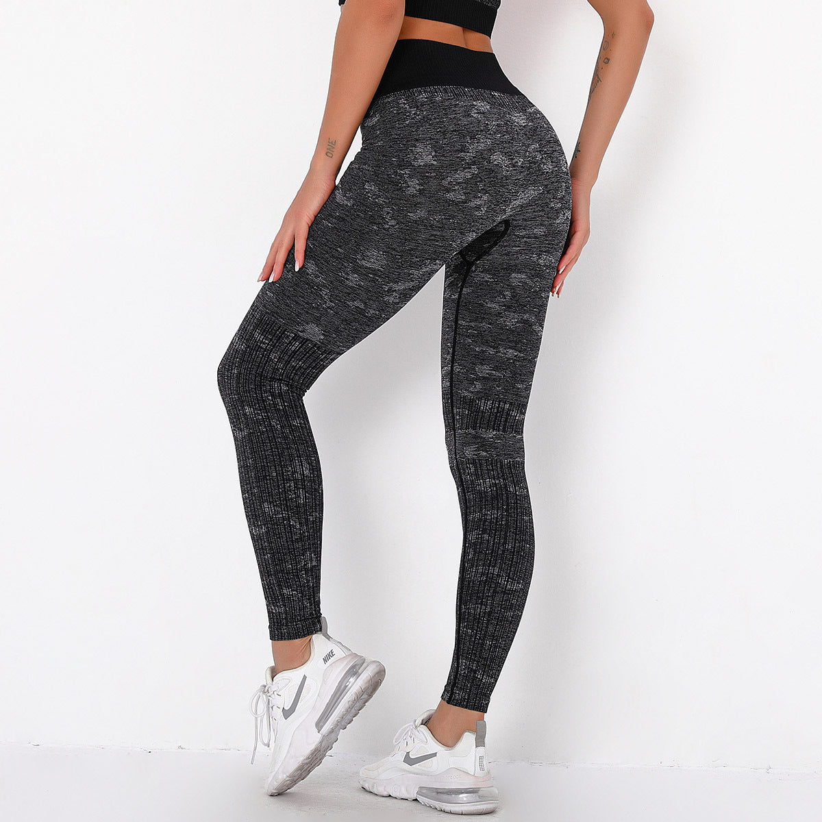 Seamless Quick-drying Striped Yoga Fitness Pants Seamless Quick-drying Striped Yoga Fitness Pants